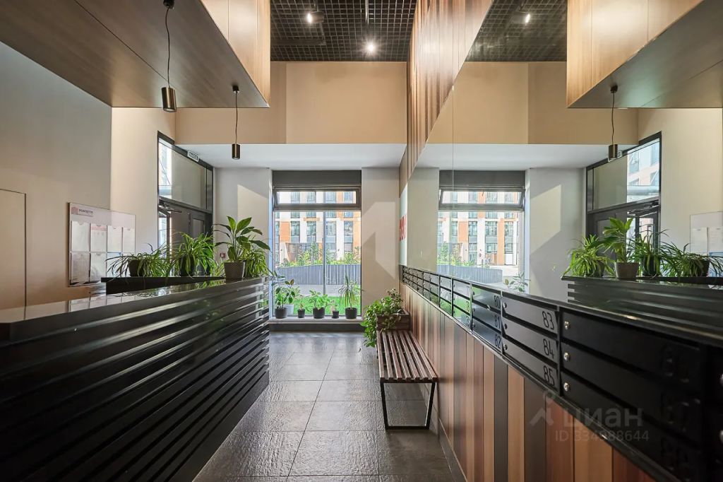 m. ZIL: Apartment, 2-rooms