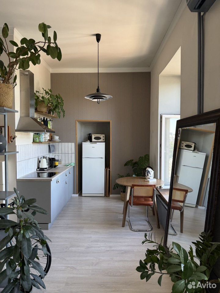 m. Kropotkinskaya: Apartment, studio