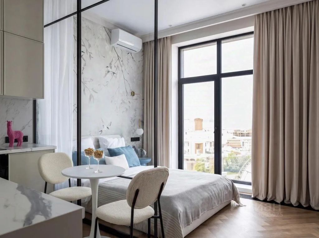 m. Zorge: Apartment, studio