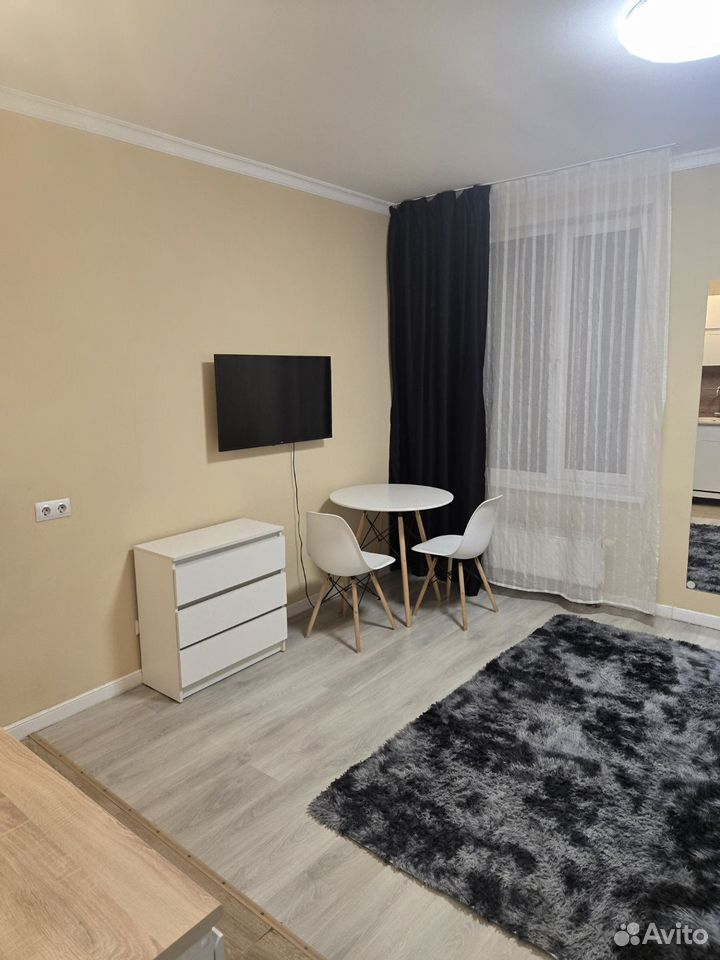 m. Strogino: Apartment, studio