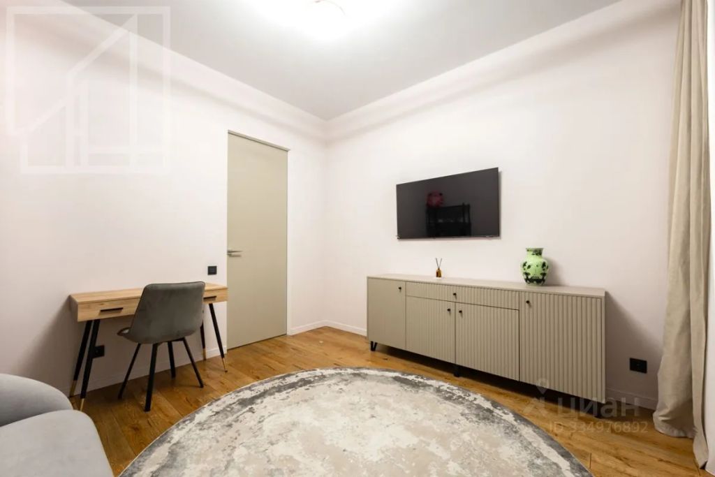 m. Belorusskaya: Apartment, 3-rooms