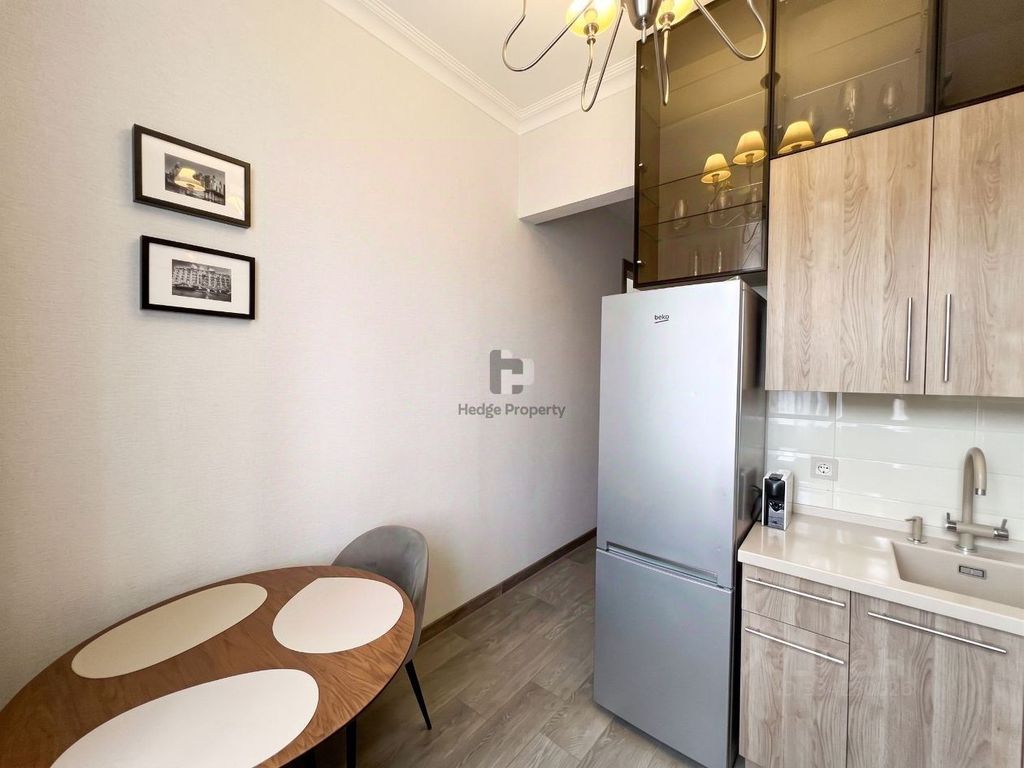 m. Mayakovskaya: Apartment, 2-rooms