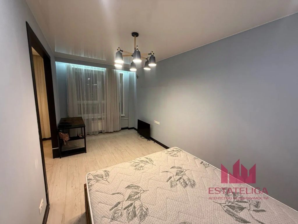 m. Lukhmanovskaya: Apartment, 1-rooms