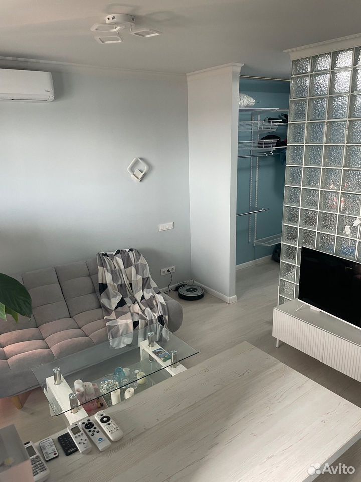 m. Pavshino: Apartment, studio