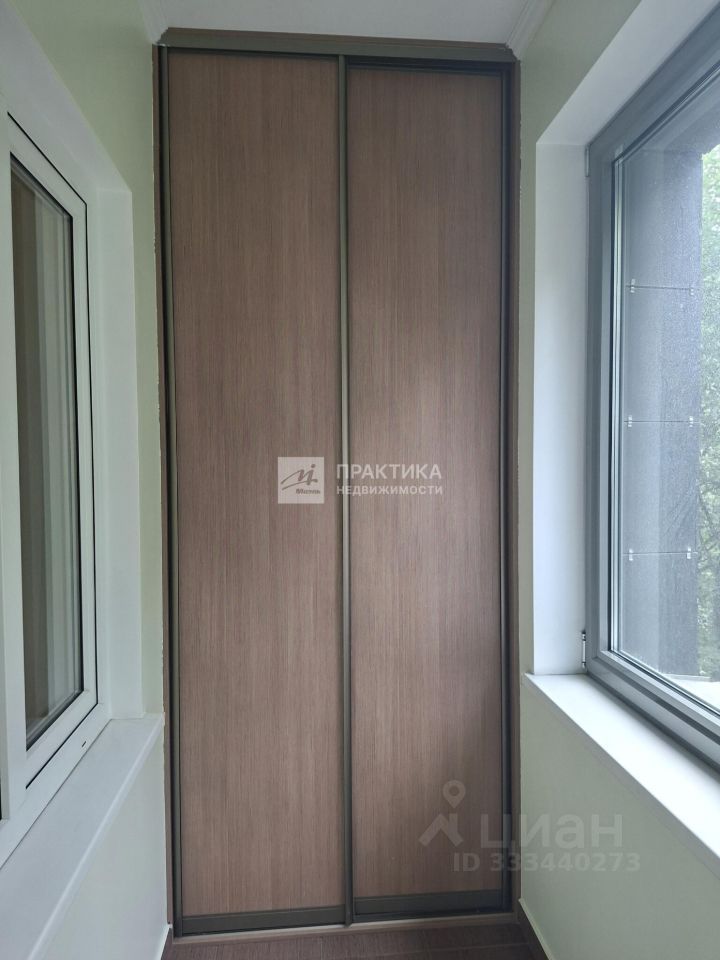 m. Ploschad Gagarina: Apartment, 2-rooms