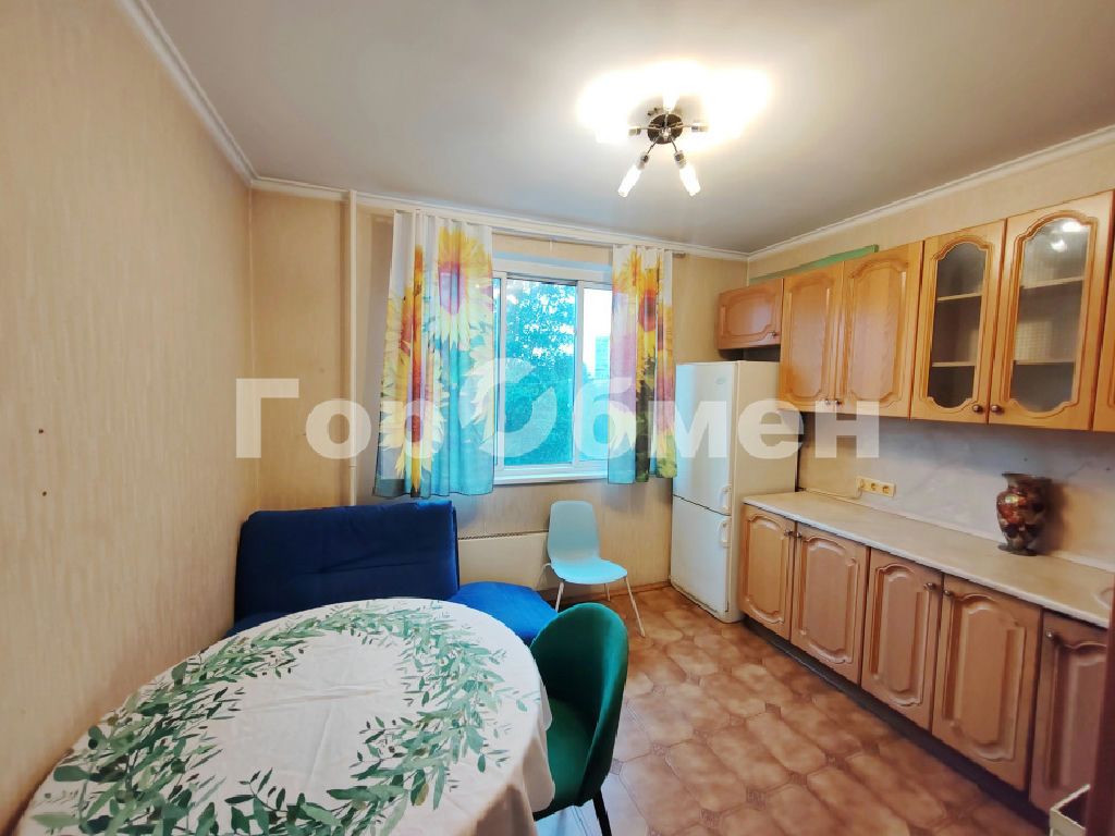 m. Kuzminki: Apartment, 2-rooms