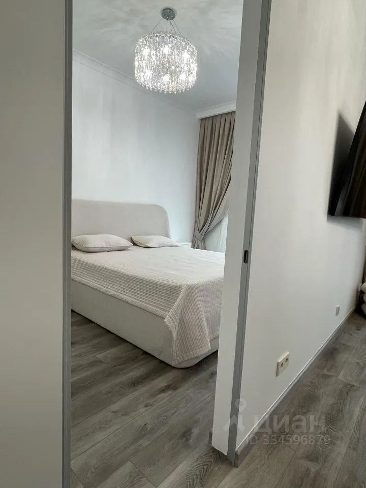 m. Baumanskaya: Apartment, 2-rooms