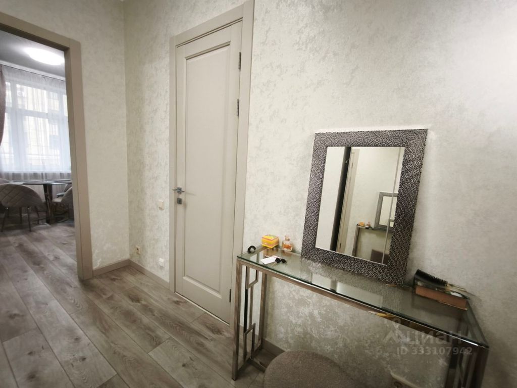 m. Lomonosovsky prospekt: Apartment, 2-rooms