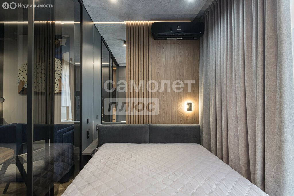 m. Zorge: Apartment, studio