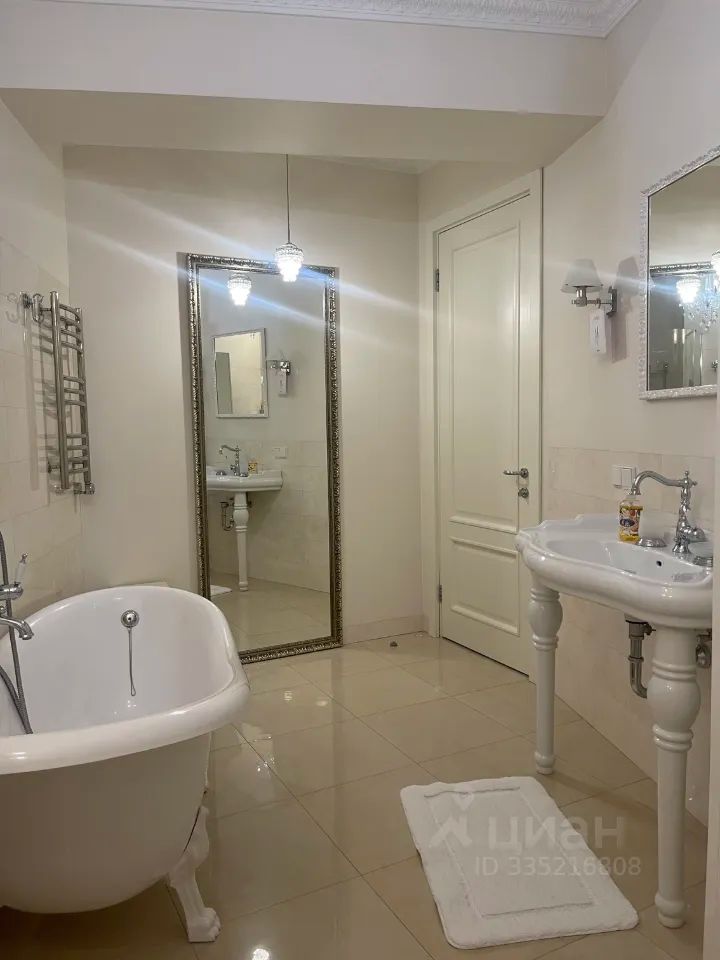 m. Novatorskaya: Apartment, 3-rooms