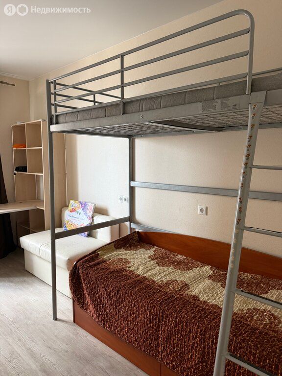 m. Ilyinskaya: Apartment, 3-rooms
