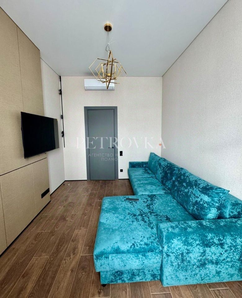 m. Oktyabrskoe pole: Apartment, 2-rooms