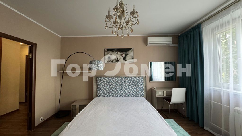 m. Serp i Molot: Apartment, 2-rooms