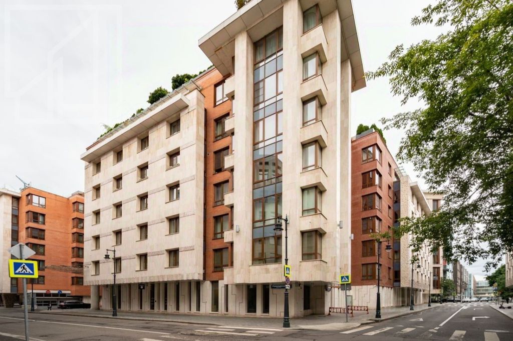 m. Kropotkinskaya: Apartment, 4-rooms