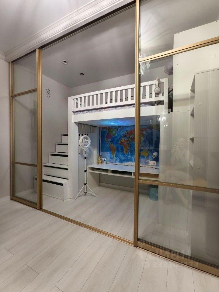 m. ZIL: Apartment, 1-rooms