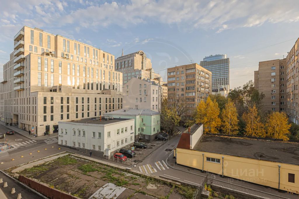 m. Smolenskaya: Apartment, 4-rooms