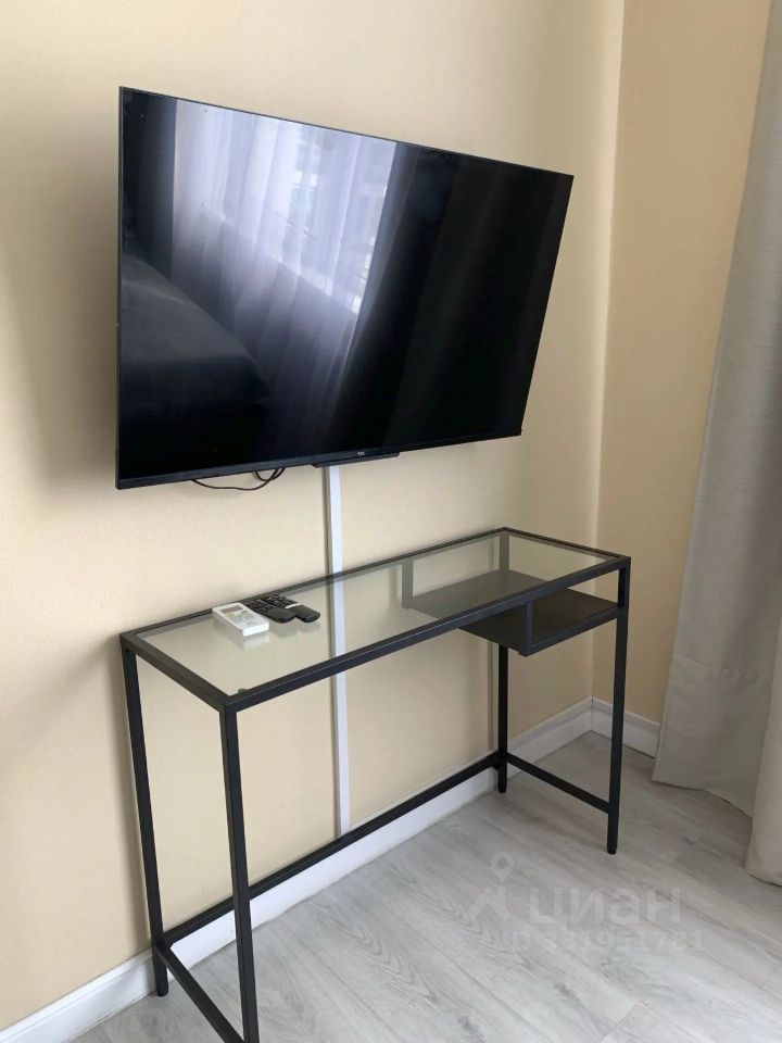m. Strogino: Apartment, studio