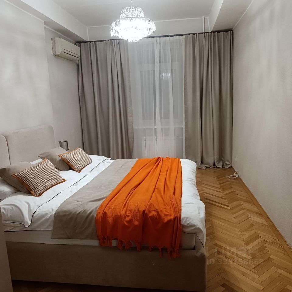 m. Smolenskaya: Apartment, 2-rooms