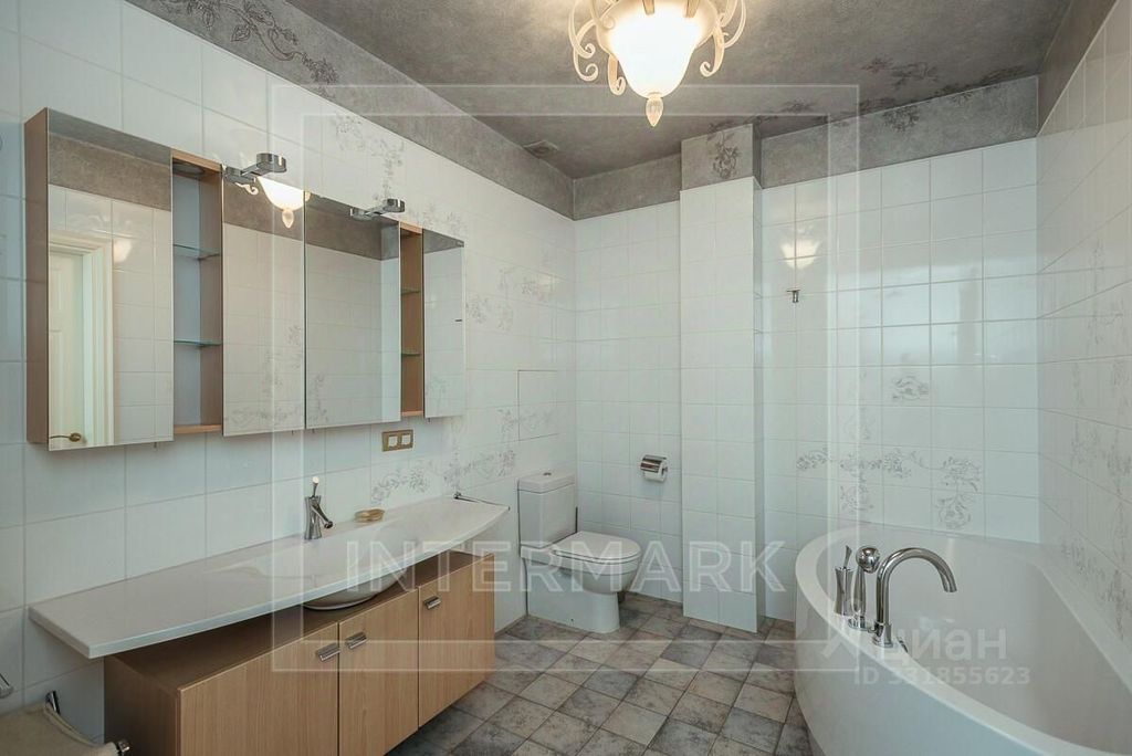 m. Vodny stadion: Apartment, 3-rooms