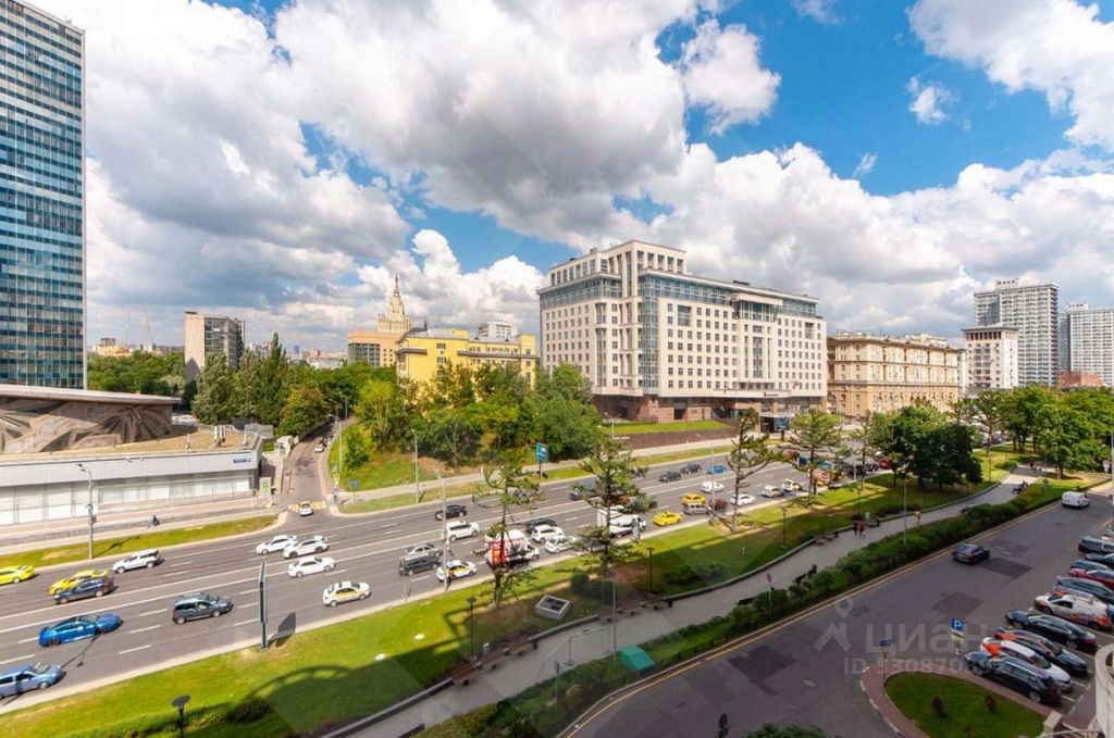m. Smolenskaya: Apartment, 4-rooms