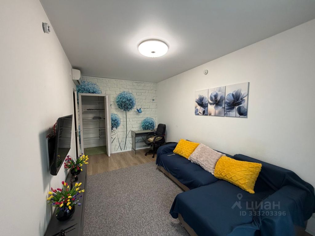 m. Ulitsa Dmitrievskogo: Apartment, 2-rooms