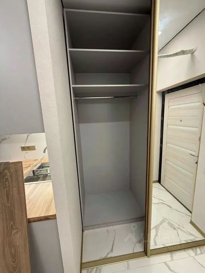 m. Pavshino: Apartment, 1-rooms