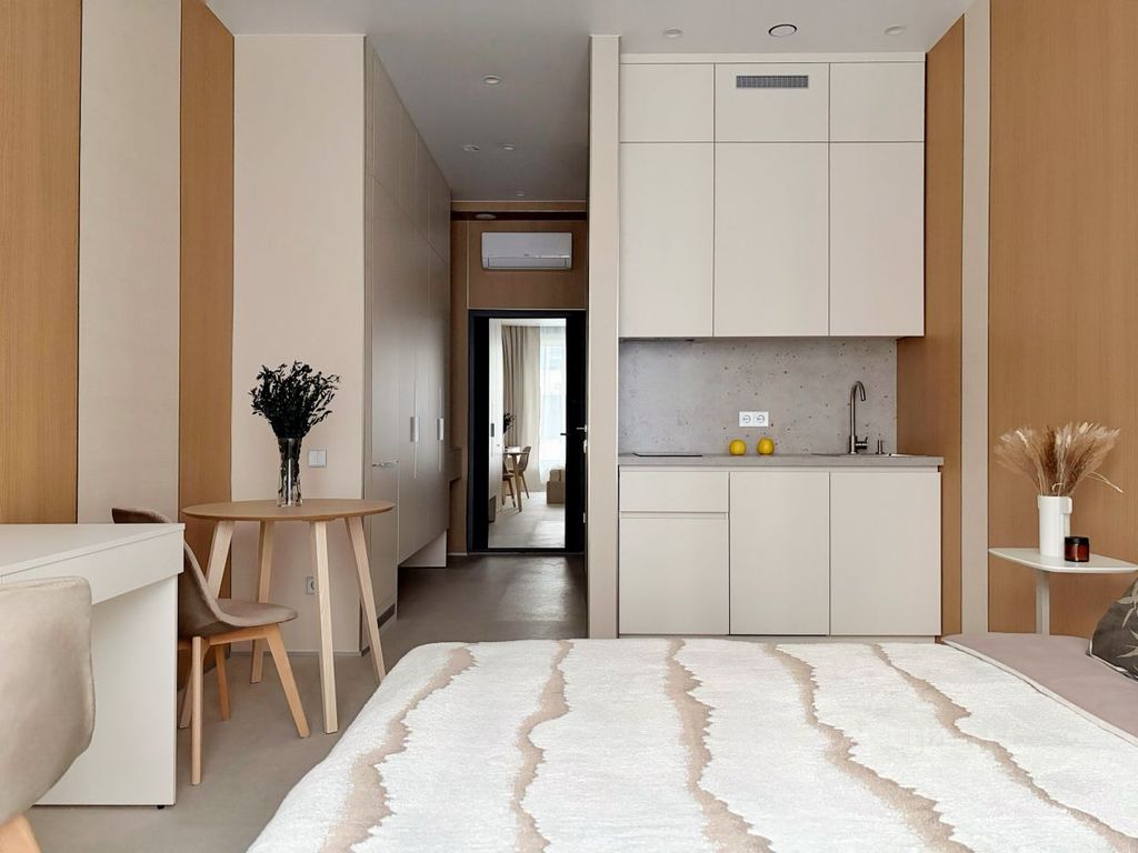m. Kalitniki: Apartment, studio