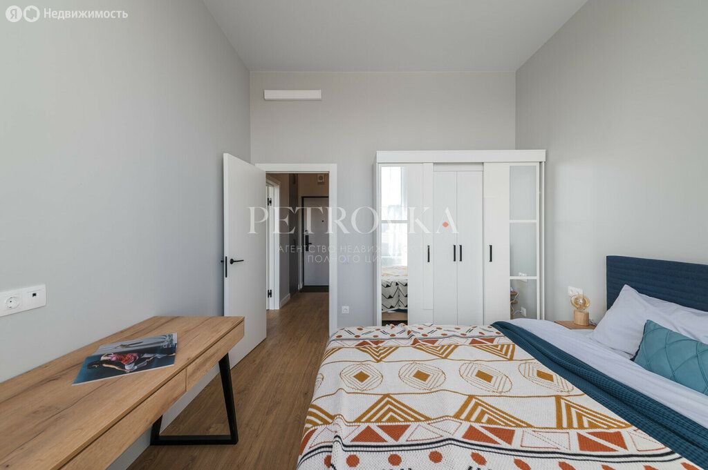 m. Verkhnie Kotly: Apartment, 2-rooms