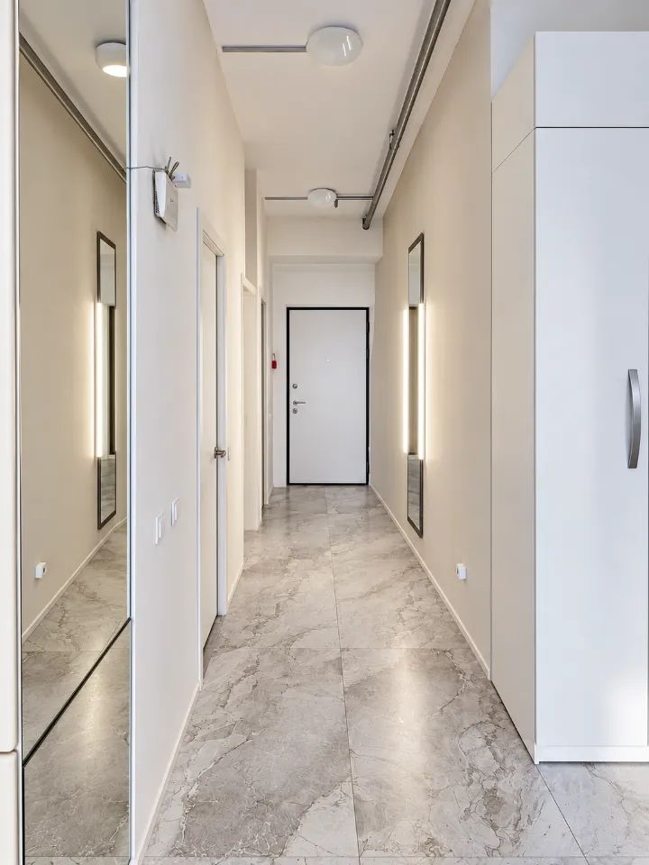 m. ZIL: Apartment, 2-rooms