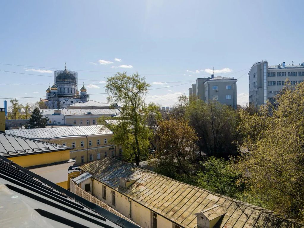m. Kropotkinskaya: Apartment, 4-rooms