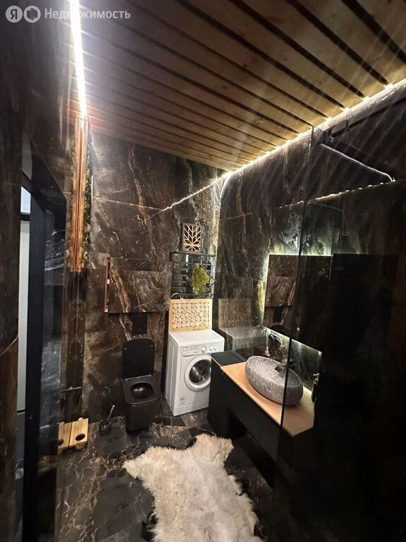 m. ZIL: Apartment, studio