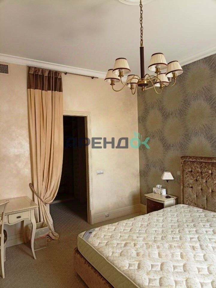 m. Trubnaya: Apartment, 4-rooms