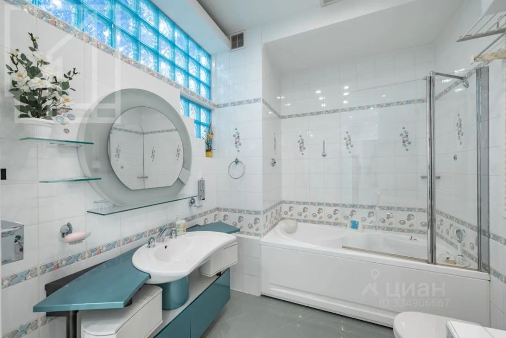 m. Trubnaya: Apartment, 3-rooms
