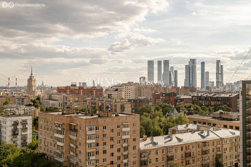 m. Krasnopresnenskaya: Apartment, 2-rooms