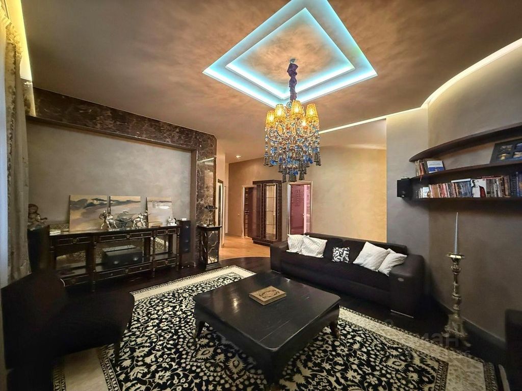 m. Solnechnaya: Apartment, 3-rooms