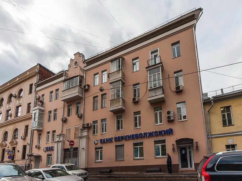 m. Polyanka: Apartment, 3-rooms