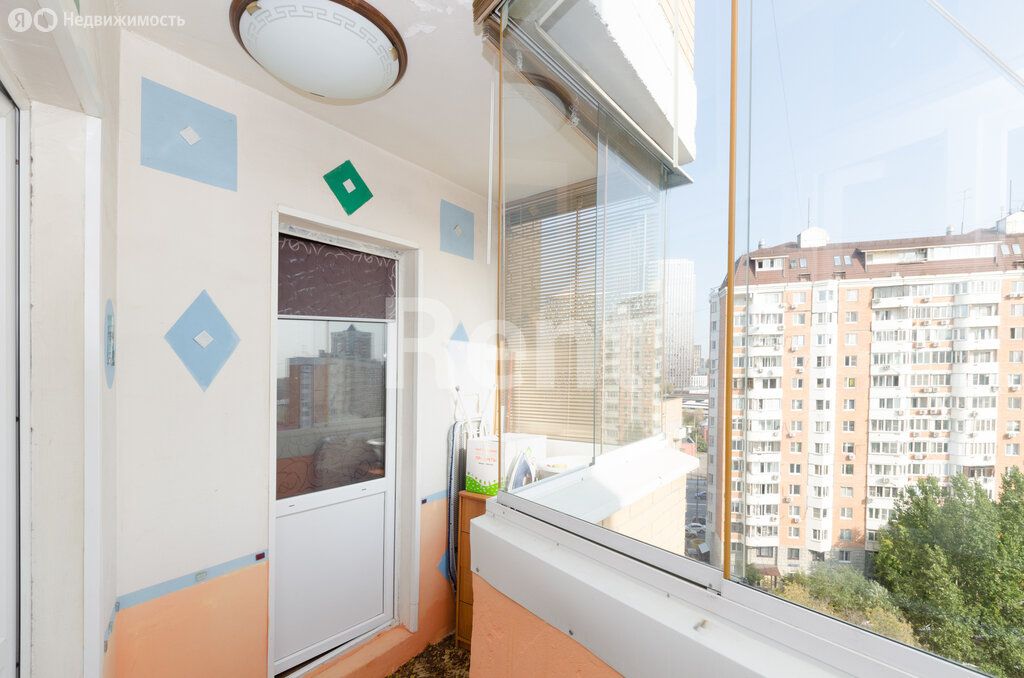 m. Ulitsa 1905 goda: Apartment, 1-rooms