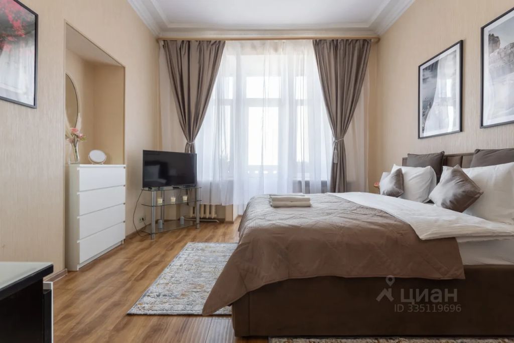 m. Barrikadnaya: Apartment, 2-rooms