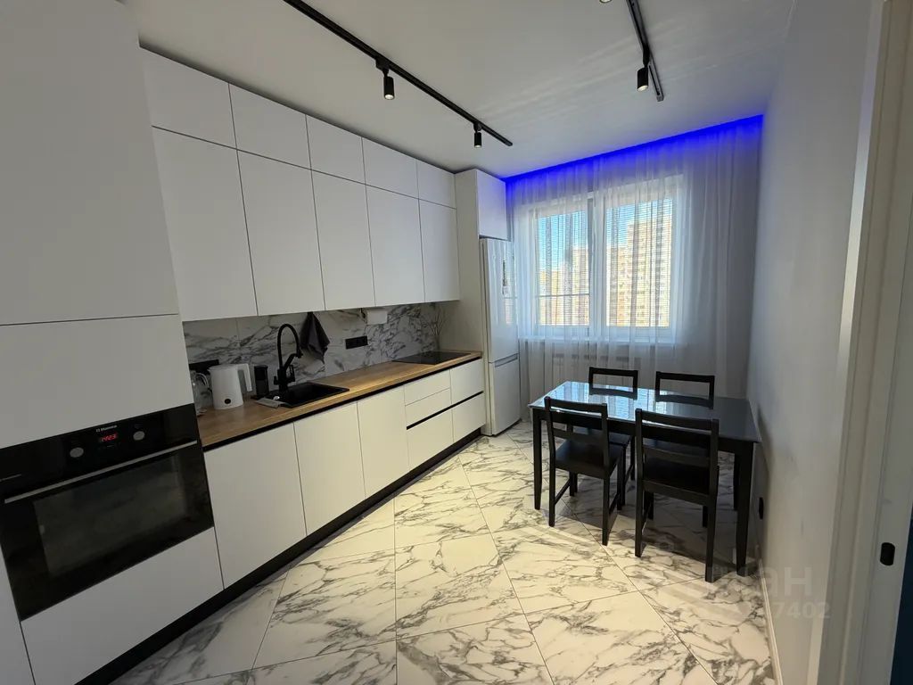 m. Myakinino: Apartment, 2-rooms