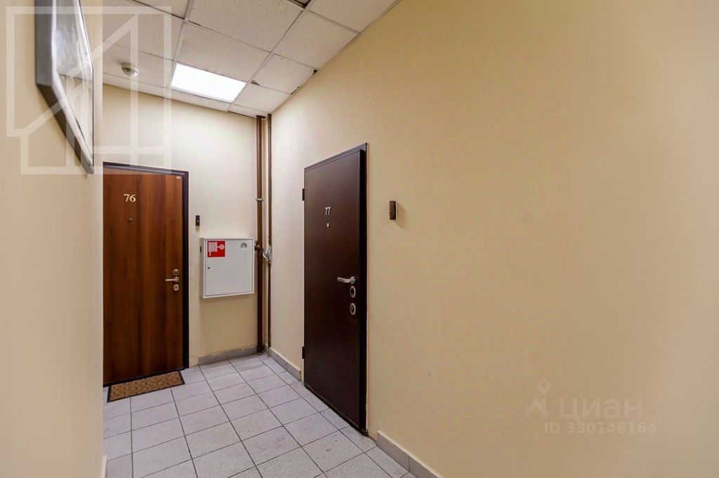 m. Shabolovskaya: Apartment, 3-rooms