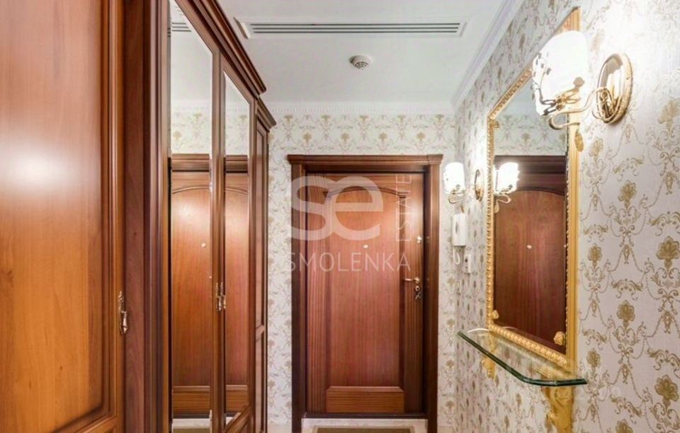 m. Novokuznetskaya: Apartment, 3-rooms