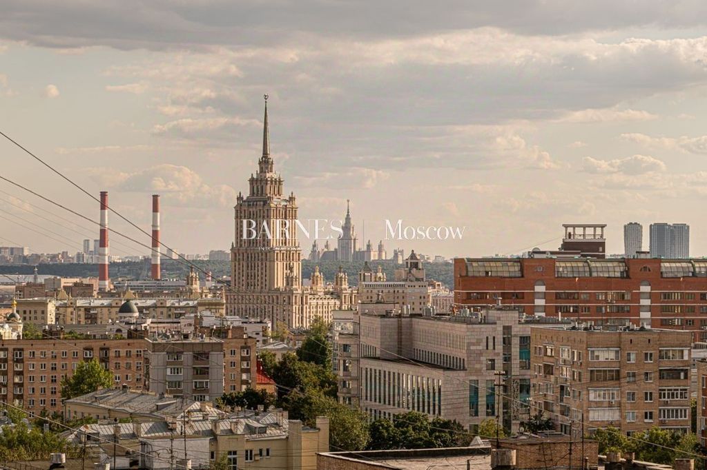 m. Krasnopresnenskaya: Apartment, 2-rooms