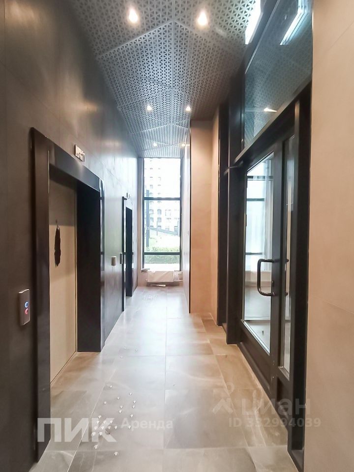 m. Zorge: Apartment, studio
