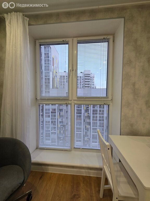m. Lukhmanovskaya: Apartment, 1-rooms