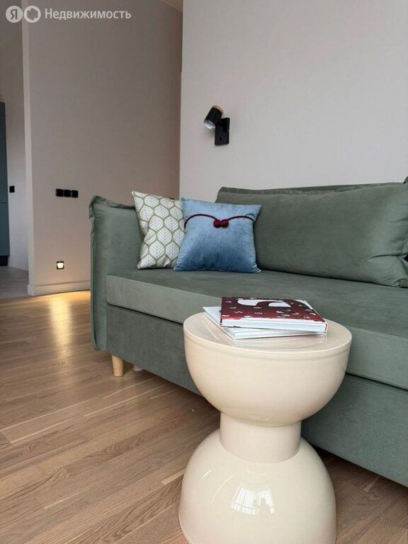 m. Serp i Molot: Apartment, 2-rooms