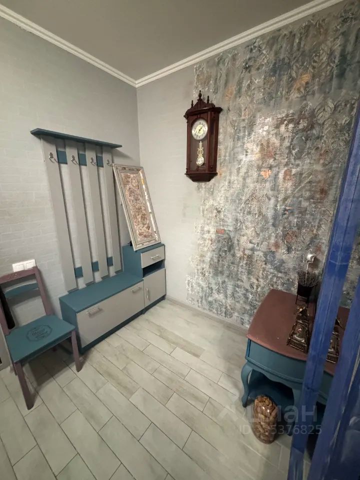 m. Lukhmanovskaya: Apartment, 2-rooms
