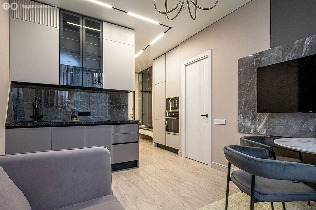 m. ZIL: Apartment, 1-rooms