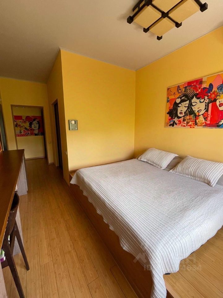 m. Oktyabrskoe pole: Apartment, 2-rooms