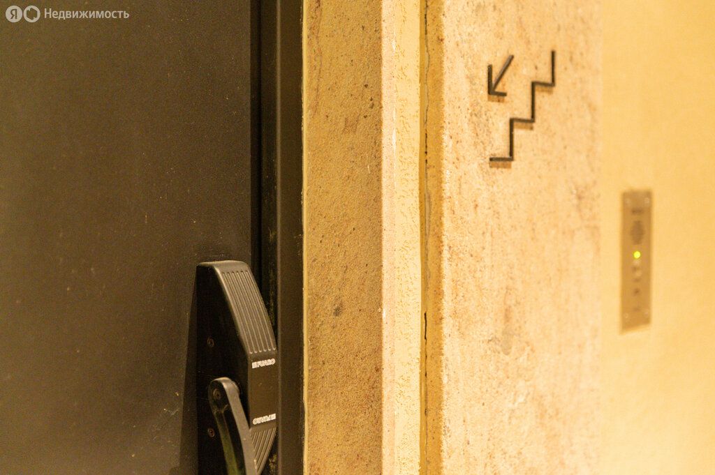 m. Trikotazhnaya: Apartment, 2-rooms