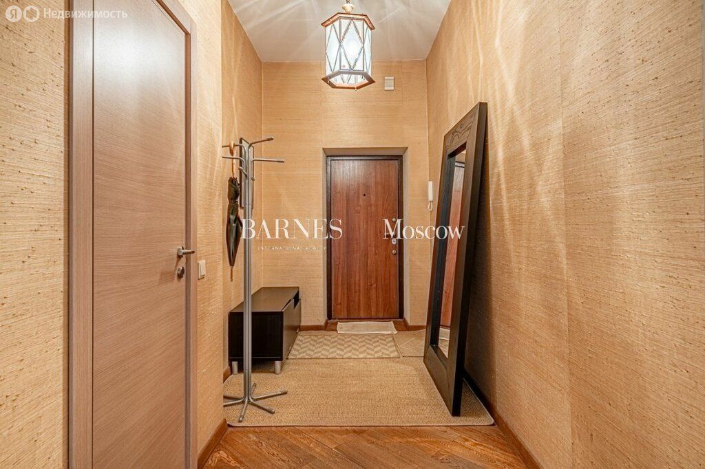 m. Krasnopresnenskaya: Apartment, 2-rooms